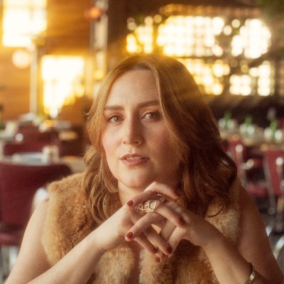 giulianamusic's profile picture. Organizing thoughts with songs.