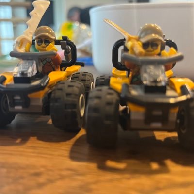 LEGO、ベイブレードx、ミニ四駆子供と遊ぶの大好きもうすぐ40歳 LEGOイベント行きたい。開きたい 妻、息子5歳、娘2歳、🐢3匹の田舎ライフ