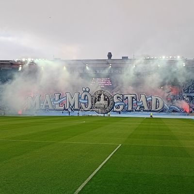 En redig Skånepåg born and raised in Skåne och äkta MFF-älskare & IFKG-hatare djupt beroende av ironi och karma. En av de minst korkade på denna app också.