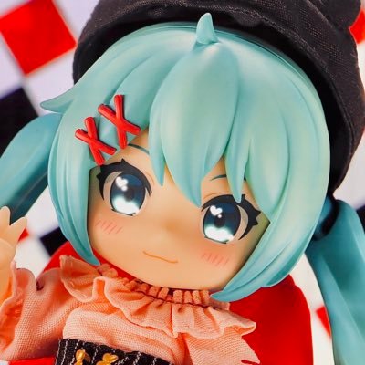 mallo_KT's profile picture. どうもまろです。ゲームとかVTuberさんとかフィギュアとか色々喋るよ。詳しくは固ツイ見てください。最近絵ばっか描いてる。 #絡繰物語 不定期に連載中です。鍵垢【@mallo_labo 】サブ垢【@mallo_fact】