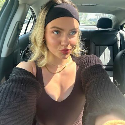 jamesmary114268's profile picture. 