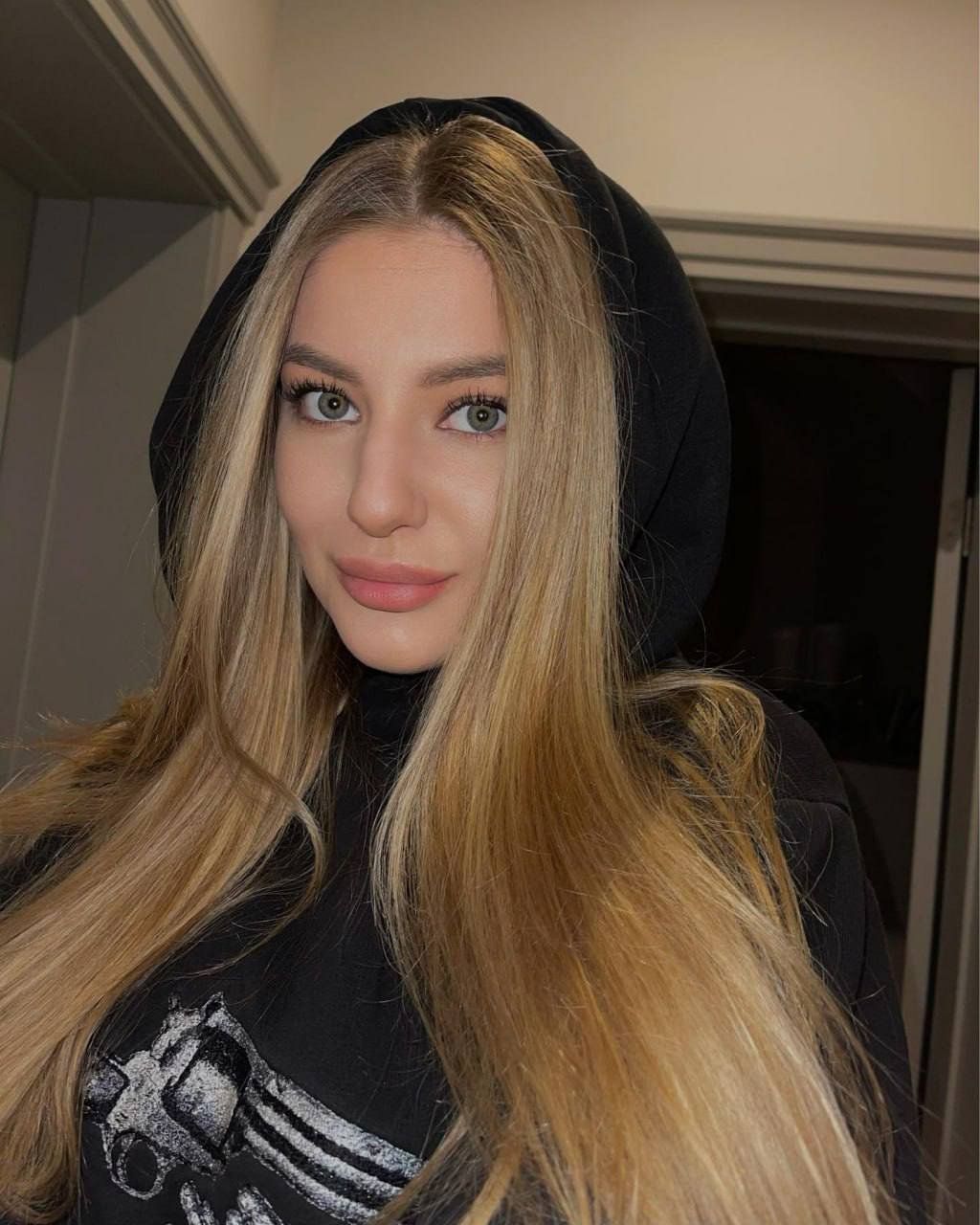 Hecerx251682's profile picture. It's far better to buy a wonderful company at a fair price than a fair company at a wonderful price. - Warren Buffett     https://t.co/27UeJ1LKgq