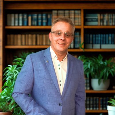 _michalkosla's profile picture. 📜 KONSULTACJE • SZKOLENIA • WARSZTATY
💧 AROMATERAPIA • LASOTERAPIA • WELLBEING
💖 ZDROWIE DLA CIEBIE I TWOJEJ FIRMY
⬇️ SPRAWDŹ MOJE ROZWIĄZANIA ⬇️