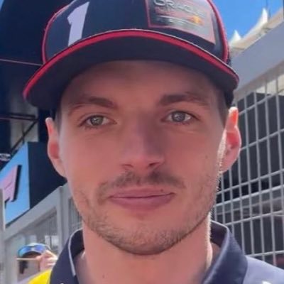 F1 art account: @koffieart | fan of grindr user max verstappen | 20 | ☆ ☆ ☆ ☆