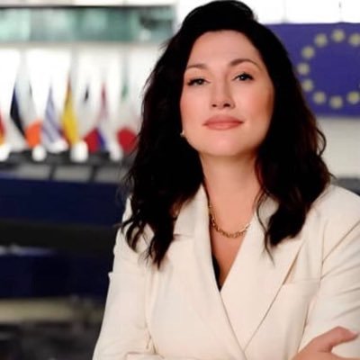 🏛️🇪🇺👩💼Kahe lapse ema / võitleja / armastus olnud läbipaistev. armastan nii väga oma perekonda ❤️ 🥰✨ Sotsiaaldemokraatliku Erakonna projektijuht