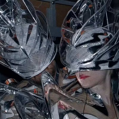 fan of electro/folk, shkodra elektronike and nipplepeople | she/they 🇺🇦🇵🇸🏳️⚧️