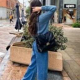 Qumern452826's profile picture. 