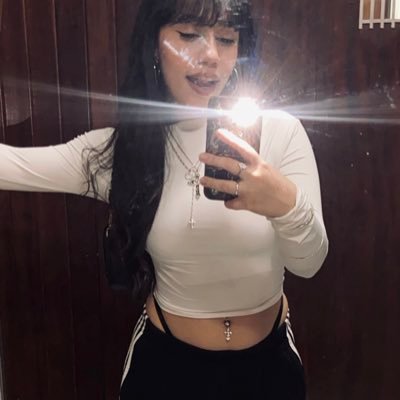 mendeslullu's profile picture. vícios, minha namorada e yunk vino.