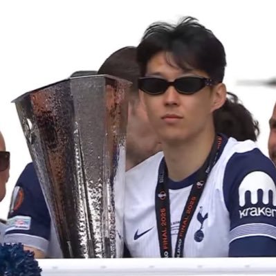 Veczey's profile picture. real one