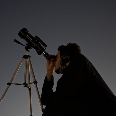 طالب علوم الحاسب الآلي في جامعة أم القرى |
Computer Science Student at UQU