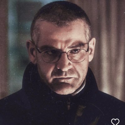 An old saying says you should have 4 eyes in this world, but you need 100.