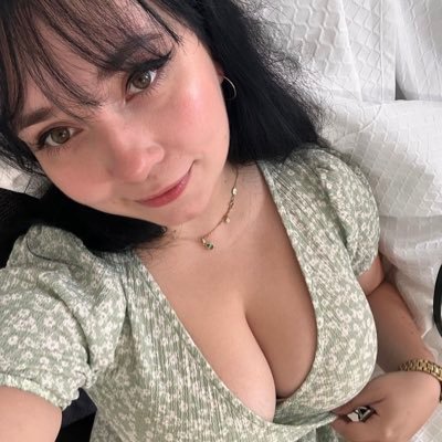I’m a massage therapist and also down for fun 🤩 chat me on Snapchat 👻Sherri_mos32….ig :Lyndasherry196 signal: love221.02