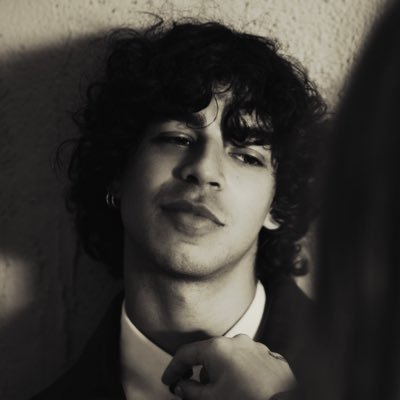 robimusicpr's profile picture. quiero verte hablar 1000 horas☕️🩶