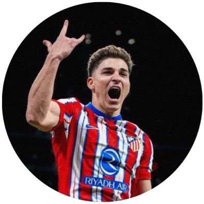 Stindlinho's profile picture. @borussia & @Atleti | vegan | linksradikal | Coach & Referee | he/him