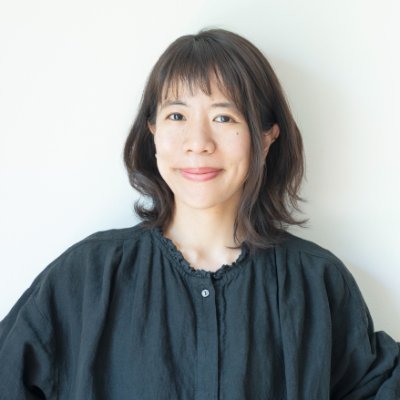 海辺の暮らし10年目。早大仏文科卒。Web制作会社などで企画・編集を経験後、独立。湘南エリアを拠点に、Web&紙媒体で人物インタビューを中心に執筆。寄稿 ✏︎ SHONANTIME/宇宙兄弟/天然生活/TURNS/greenzjp/中川政七商店など。東京→パリ🇫🇷→ヘルシンキ🇫🇮→鎌倉。5歳と3歳のお母さん。