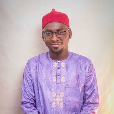 Ibrahim_jakadaa's profile picture. Allah first 👆
Proudly Muslim💯❤️
Family over everything💯🥰
Peace man😎