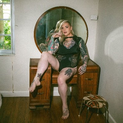 MsErinBlack's profile picture. Still the Renaissance Woman of the Rust Belt. 
Get to know me: https://t.co/Bkf3t6uiF9