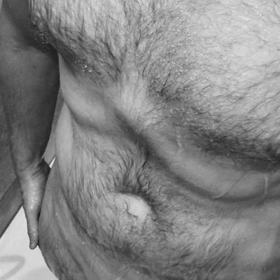 Gedanken-Exhibitionist & Poet der Freizügigkeit, seinen Kopf voller erotischer Fantasien ausstellend | Herr, Daddy & Nimmersatt | #Kopfkino #Kink #BDSM