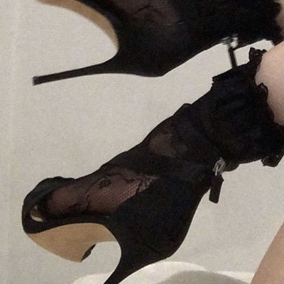 Financial Dominatrix 👣 7½ - 37 ✩ Tributo Inicial: $100 — PICPAY: liviana (outros meios na dm) ↵ |