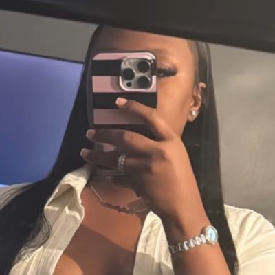 muttyloveee's profile picture. new Twitter🥀