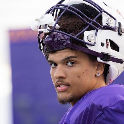 kianoelliott's profile picture. CB @ Wilfrid Laurier University🦅