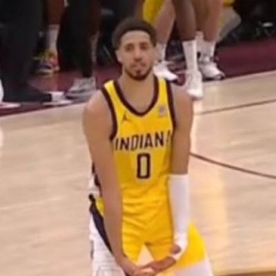 Pacers🩵💛 Fever♥️🤍 Colts💙🤍. Lover of small market fandoms.