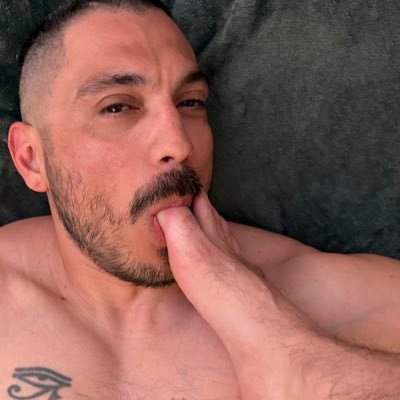 NSFW | 18+ Only Join me on my sober sex journey. Ginger lover. Foot & pit fiend. JustforFans Model. Hairy legs & asses are my weakness. FF top. DM for collabs
