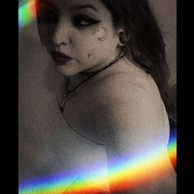 Ch3rry6663's profile picture. 🍒I'm ch3rry pi3
30
just here