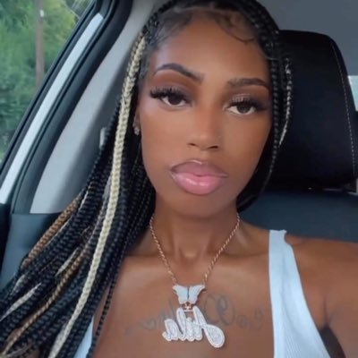 ℙ𝕣𝕖𝕥𝕥𝕪 & ℍ𝕦𝕞𝕓𝕝𝕖 ♡ 𝕄𝕠𝕞 𝔽𝕚𝕣𝕤𝕥 #5ever ig: Aila_raishel
