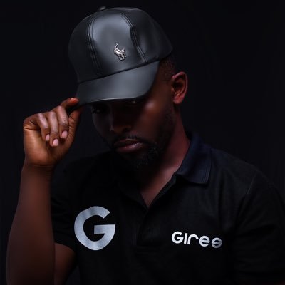 PHOTOGRAPHE PROFESSIONNEL - VIDEO WhatsApp : +(237) 657757210