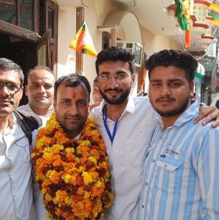 RakeshDuhran's profile picture. क्यूँ डरे जिंदगी में क्या होगा, कुछ ना होगा तो तजुर्बा होगा! 😊🔥