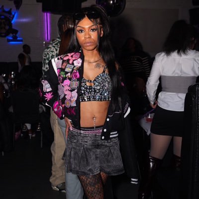 🦋 WIGOLOGIST 🦋 DSU Alumna 👩🎓 Proud owner of: Flawless By Ny 🦋🦋 🦋 A masterpiece trying to master peace 🤍 1 of 1 NY ↔️ DE