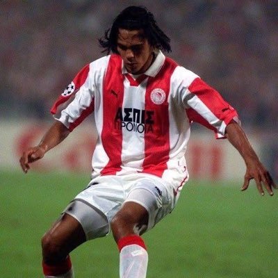 IoRenW's profile picture. Γενικά, μόνο ΘΡΥΛΟΣ. Ειδικά, πάλι ΘΡΥΛΟΣ.🔴⚪️🔴⚪️