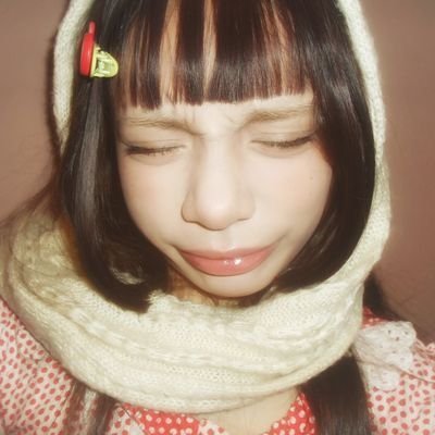 imnotconvincedd's profile picture. ⋆｡˚𖦹⊹ ?

— the wind is rising, we must try to live🎐