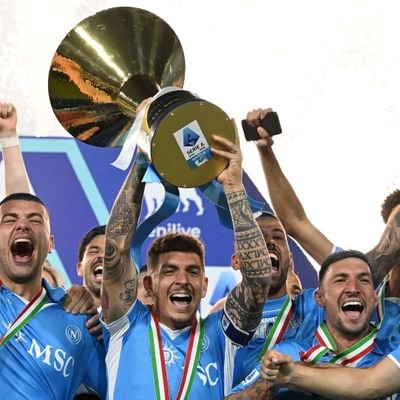 LK0rp's profile picture. soccer and football fan, I mainly tweet about #RBNY, @eagles and @sscnapoli
     Sometimes I write tactical columns on @metrosoccer96