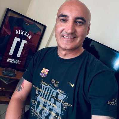 Writer. Certified Advanced football tactical analyst. Founder of @pivotegr Women football enthusiast. Barça