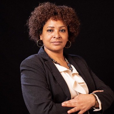 ✍️ Autora de Cartas desde el Combinado 📚 Memoria, denuncia y esperanza desde 🇨🇺 ⚖️ Abogada | Directora de Cubalex 🔗 Lee la novela
