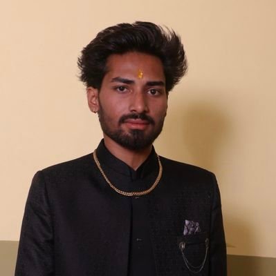 _vivek_rajpoot_'s profile picture. 👑.विक्की भाईया.👑