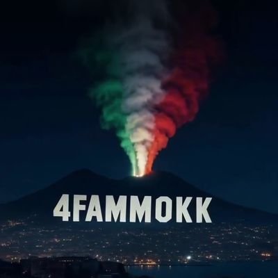 Ant0n33's profile picture. #1 S.S.C.Napoli 💙👥 fan with #hottakes on #seriefalsA and @sscnapoli