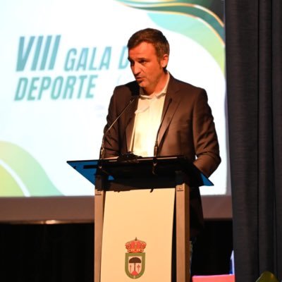 Director de Deportes Ayuntamiento Hinojos/Preparador físico profesional de fútbol. Experto en rendimiento y formación en fútbol/Socio de Delfit Sports Training
