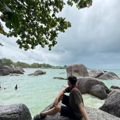 nugrahaJ_'s profile picture. 