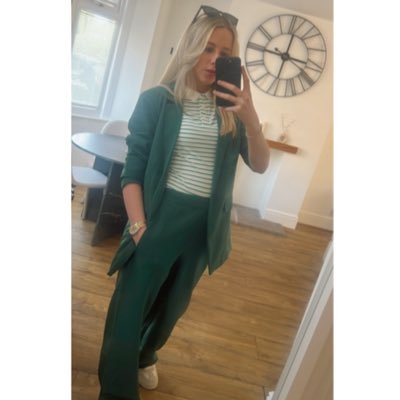 _demimuldoon's profile picture. 29 🐘