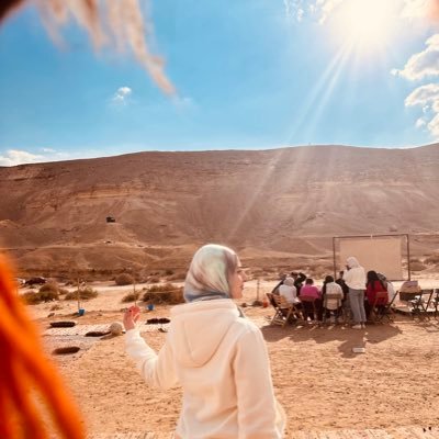 اللهم إنّي أعوذ بك من زَوال نِعمتك وتَحوّل عافيتك وفجاءة نِقمتك وجميع سَخطِك
