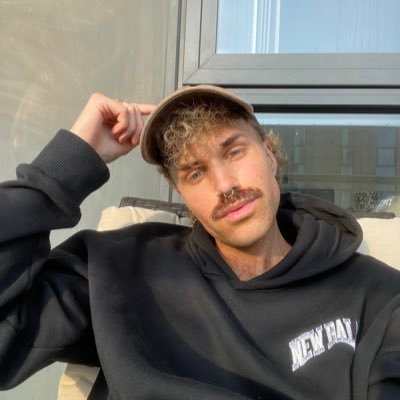 AndrewDean3's profile picture. 