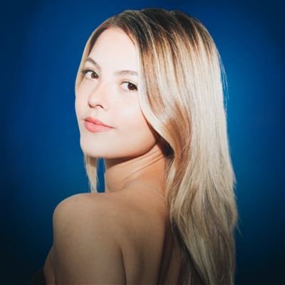 Chiquititas quer ficar de frente pra você! Toda segunda, às 20h30, com um novo convidado! 💙