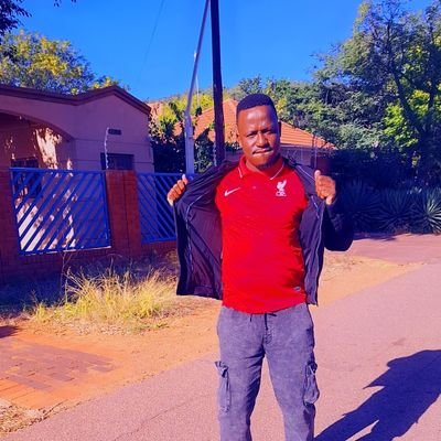 smatshitsa's profile picture. Student midwife at IHS, finished my nursing diploma in 2019. Future plans...many