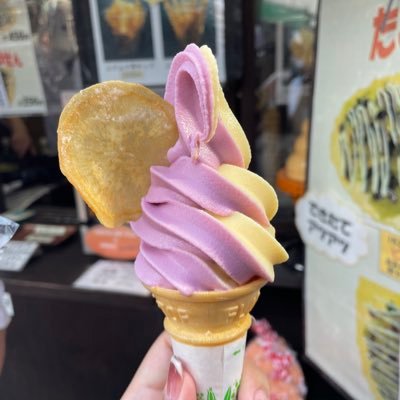 omochi3co's profile picture. 