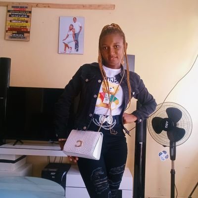 MurugiMur55661's profile picture. 