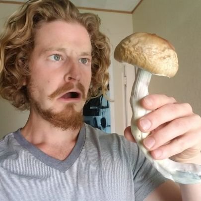 🍄 Magic Mushrooms
🌍 Helping to world
😴 Spiritual and mental health
🤗B+ Golden Teacher
🍫 Chocolate bar