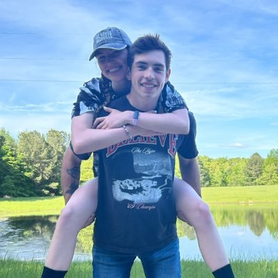 T3rtle_'s profile picture. 22 • All Glory to God ✝️